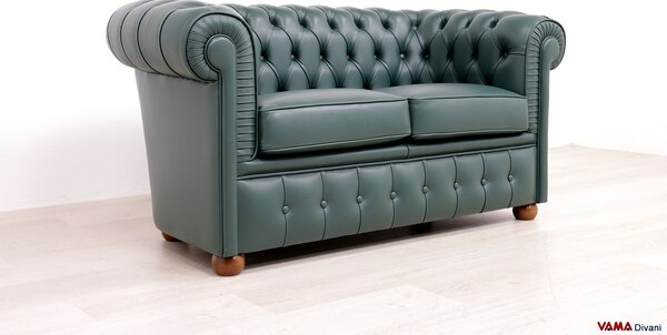 Divano Chesterfield 2 Posti Piccolo in Pelle Verde Pino