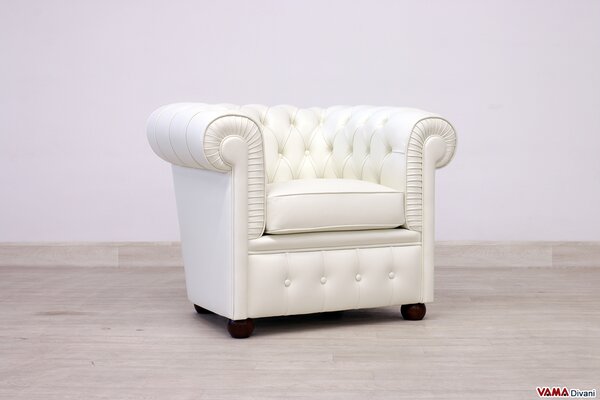 Poltrona Chesterfield piccola in pelle bianco caldo