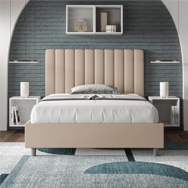 Letto Matrimoniale alla Francese AGUEDA In Similpelle Dimensioni 140x210 cm giroletto imbottito effetto trapuntato colore Tortora
