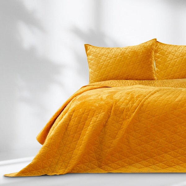 Copriletto giallo in velluto con rivestimento trapuntato 220x240 cm Laila – Restilo