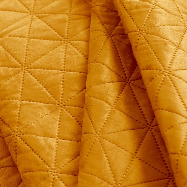 Copriletto giallo in velluto con rivestimento trapuntato 240x260 cm Laila – Restilo