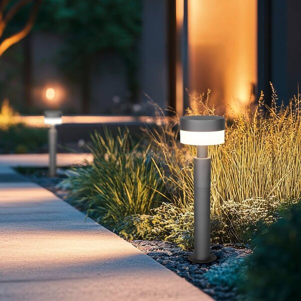 Trio Lighting Lampioncino LED Mackenzie, altezza 50 cm, antracite, fusione di alluminio Mackenzie, Nero, Alluminio, Moderno, Lampada LED da esterni