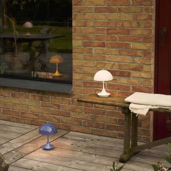 Louis Poulsen Lampada a batteria Panthella PORTABLE 160 V3 bianco opalino 160, dimmerabile, Bianco / Opale, Soggiorno / Sala da pranzo, Plastica, Design