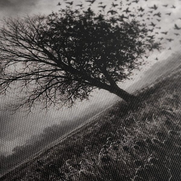 Quadro su tela – Albero della vita in paesaggio oscuro