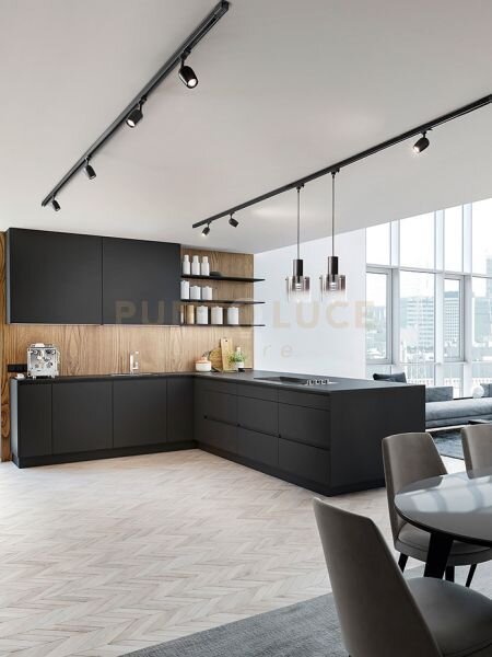 Faretto in alluminio colore nero per binario trifase 1 luce attacco