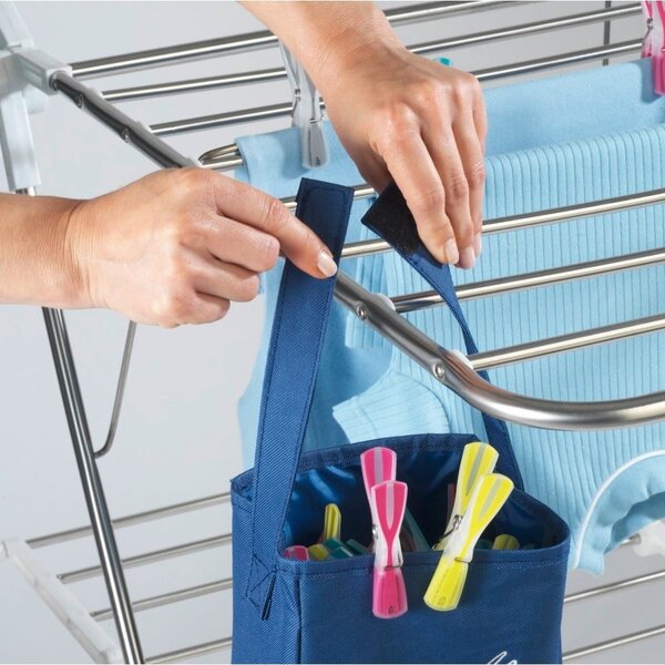 Cestino blu per appendere le mollette Peg - Wenko
