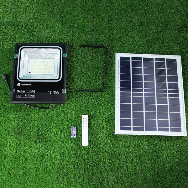 Faro Led 100W Nero con pannello solare IP66 Bianco freddo 6500K Dimmerabile con telecomando e crepuscolare Aigostar