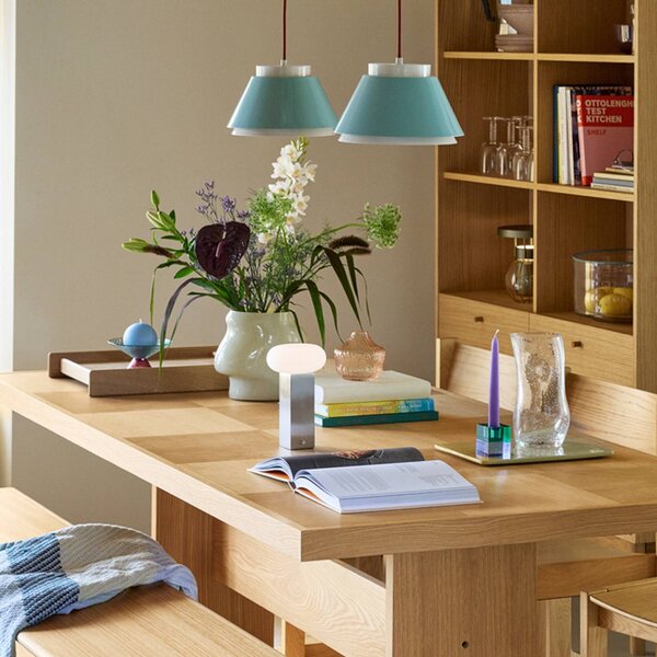 Hübsch Lampada LED da tavolo ricaricabile LOW, color nichel, altezza 20 cm, metallo dimmerabile, Alluminio / Grigio / Zincato, Soggiorno / Sala da pranzo, Metallo, Moderno