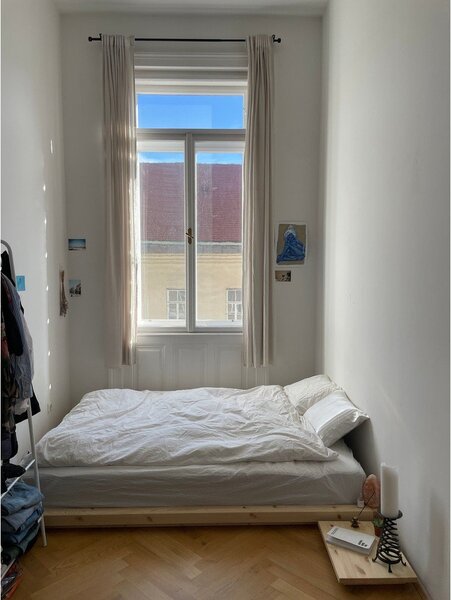 Letto singolo di colore naturale in pino massiccio senza testiera con rete inclusa 120x200 cm Dock – Karup