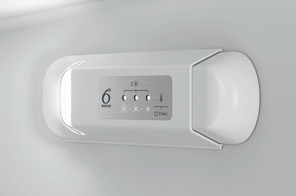 Whirlpool Frigorifero da Incasso Monoporta Capacit 285 Litri Classe energetica E Raffreddamento Ventilato con Congelatore Tecnologia 6 Senso - WH