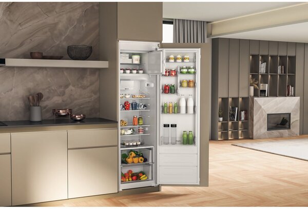 Whirlpool Frigorifero da Incasso Monoporta Capacit 285 Litri Classe energetica E Raffreddamento Ventilato con Congelatore Tecnologia 6 Senso - WH
