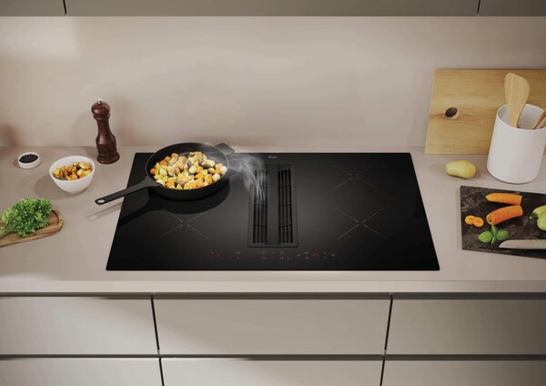Hoover Piano Cottura a Induzione con Cappa Integrata Filtrante 4 Fuochi Larghezza 83 cm colore Nero - HIH8ICF H-HOB 550