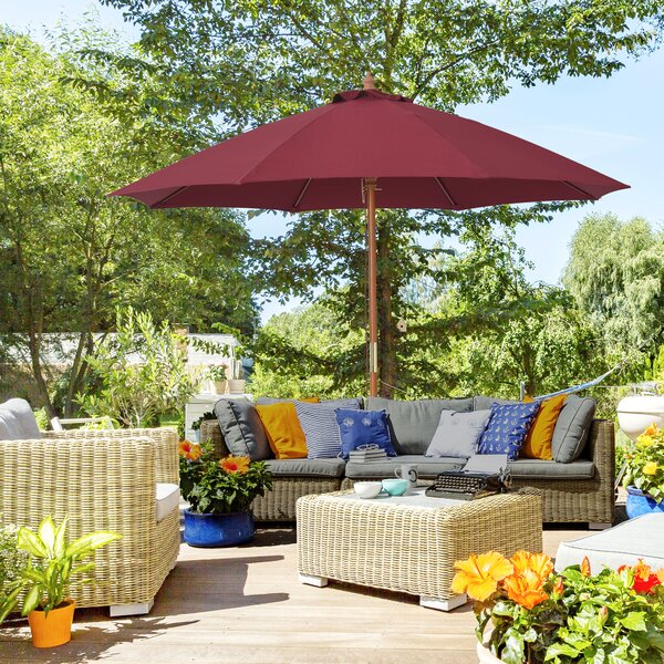 Outsunny Ombrellone da Giardino Φ257x253cm, Tettuccio Antivento, Poliestere Rosso, Palo in Legno, Perfetto per Esterni|Aosom