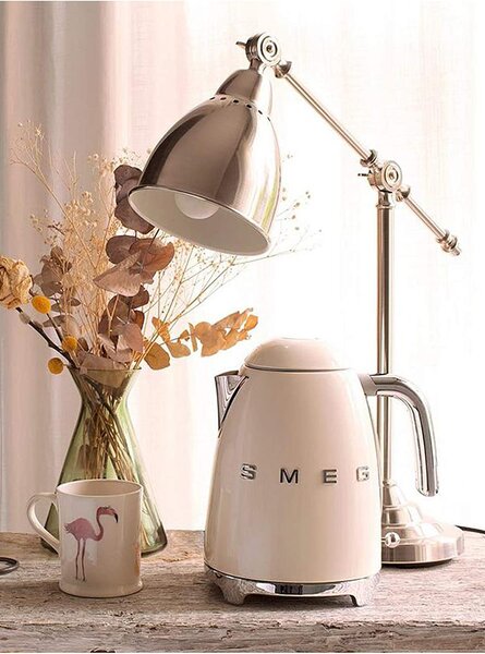 Smeg Bollitore Elettrico Acqua Capacit 1.7 Litri Spegnimento automatico Termostato regolabile colore Crema - KLF03CREU Serie Anni 50