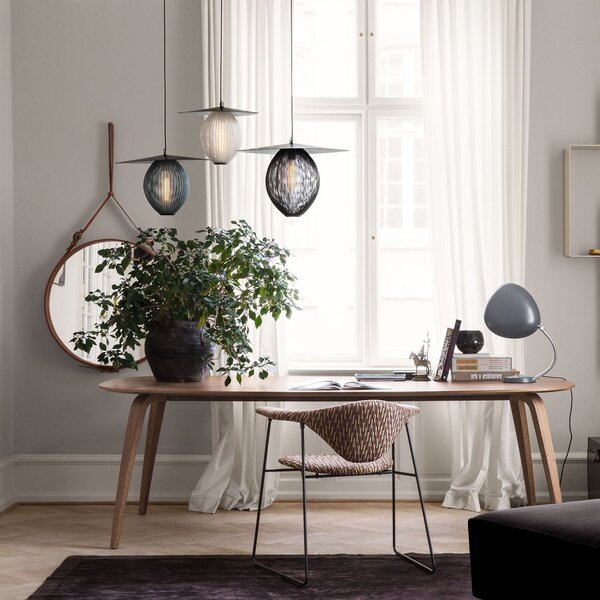 Lampada a sospensione GUBI, Satellite, Beige, Soggiorno, Metallo, Design