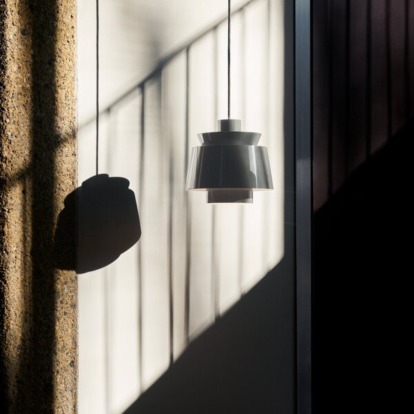 Lampada a sospensione &Tradition, Utzon JU1, dimmerabile, Grigio, Soggiorno, Metallo, Design