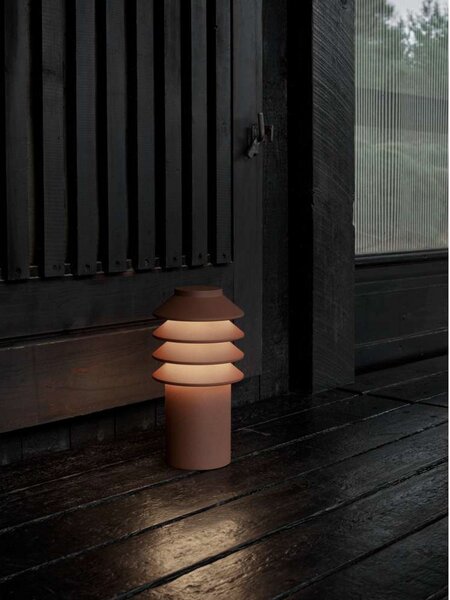 Lampade da esterno Louis Poulsen, Bysted Garden, Marrone / Ruggine, Terrazza, Alluminio