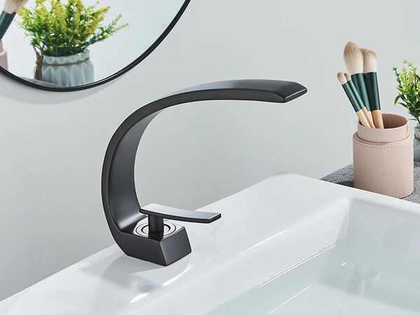 Miscelatore monocomando per lavabo da bagno - Montaggio a incasso - Adatto per fori singoli - Rubinetto per acqua calda e fredda - Corpo in ottone - Cartuccia in Vetroceramica - Finitura nero opaco