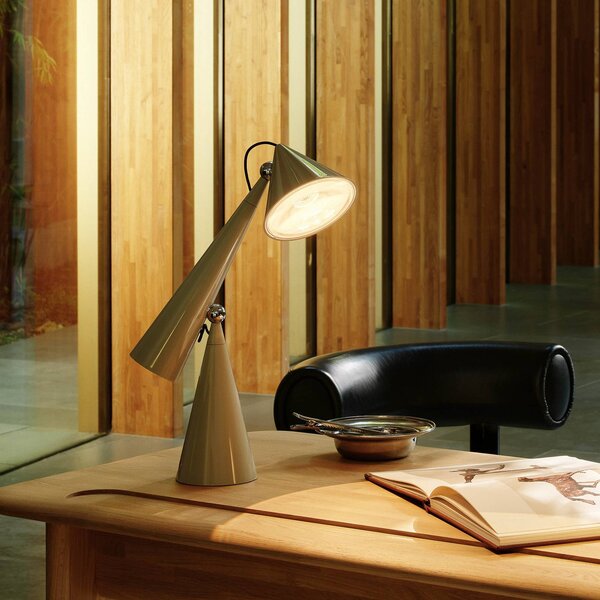 Tom Dixon Lampada da tavolo di design Pose Task Light, dimmerabile, Ottone / Oro, Soggiorno / Sala da pranzo, Plastica, Design, Lampada da tavolo