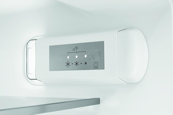 Hotpoint Ariston Frigorifero da Incasso Doppia Porta Capacit 218 Litri Classe energetica E Raffreddamento Statico - BD 2422 S/HA 2
