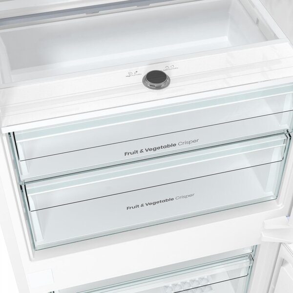Hisense Frigorifero da Incasso Combinato Capacit 377 Litri Classe energetica D Raffreddamento No Frost colore Bianco - MBI54370E