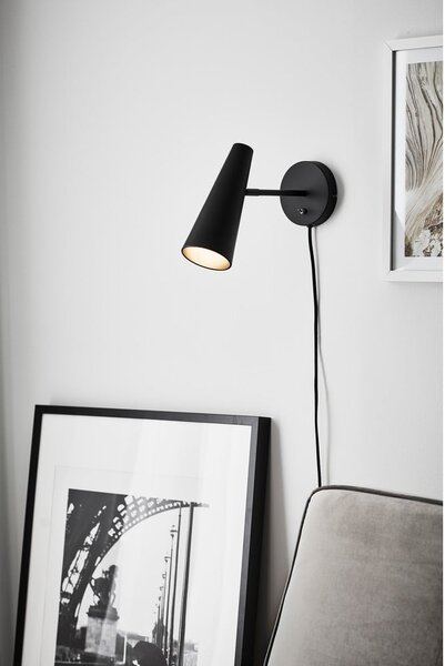 Lampada da parete nera Peak - Markslöjd