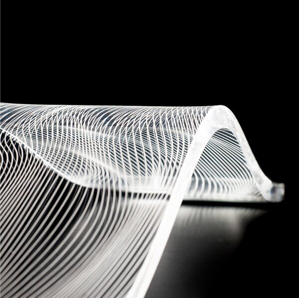 Lampada da tavolo Design HILL dalle linee ondulate 42x11xh 8 cm Lampada leggera dalla luce soffusa illuminata con una strip led in cristallo Acrilico