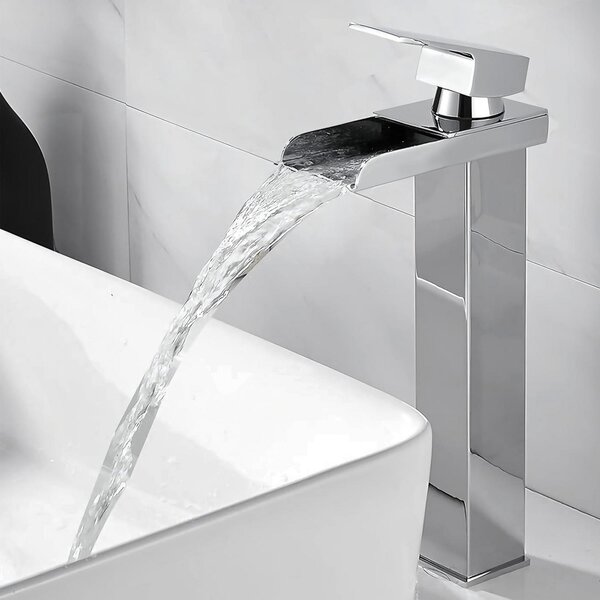 Miscelatore monocomando in acciaio inossidabile e ottone, con sistema a cascata, a risparmio idrico e finitura cromata