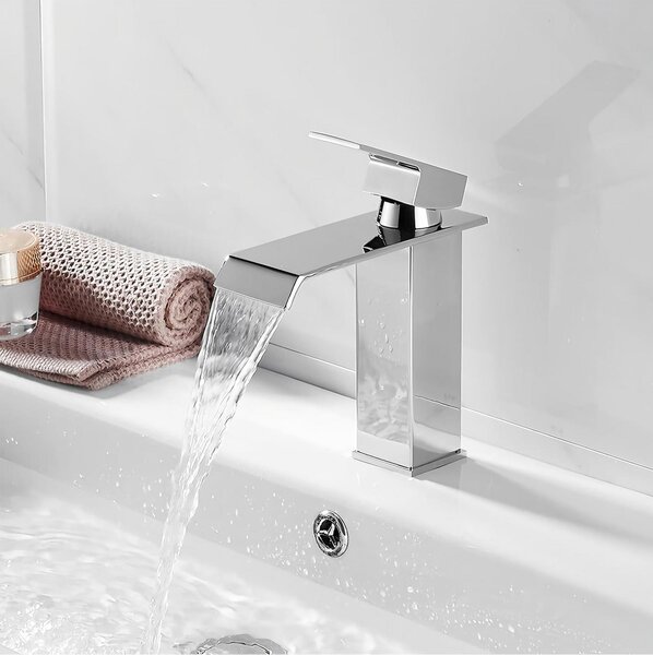 Miscelatore monocomando per lavabo a cascata. Materiali: ottone, acciaio inossidabile, cromo