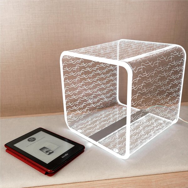Lampada da tavolo LED MEDIUM SOLID FLOTS 22,5x22,5xh22,5 cm 5 W -6.000 K in Cristallo acrilico inciso trasparente
