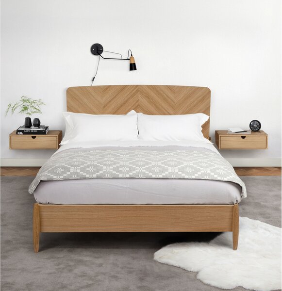 Letto Farsta a spina di pesce 140x200 in legno ingegnerizzato e massiccio, dimensioni 140 x 200 x h89 cm, peso 47 Kg, finitura quercia