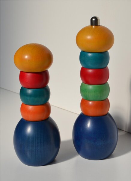 Macinapepe Spargisale in legno massello di Tiglio , pepe diam. 7xh21 cm- sale diam. 7xh17 cm base colore Blu
