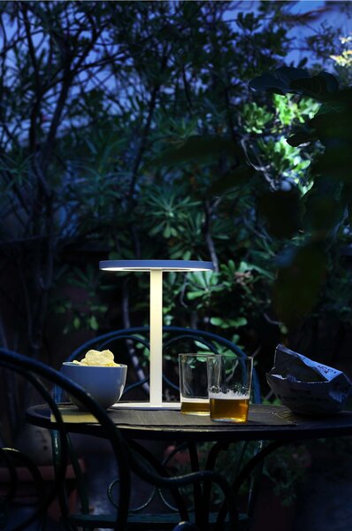 Lampada da Tavolo senza filo Wirless Abat-Jour in alluminio con verniciatura antigraffio e antiriflesso EDVIGE 24x24x30 h cm colore bianco opaco