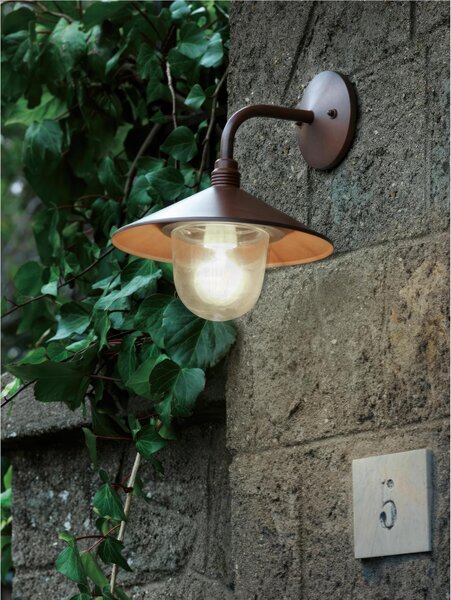 Applique in pressofusione di alluminio SPECTRE Grande Diffusori in vetro trasparente. 27x28,6x h 33 cm Altezza max lampada: 105mm. Alimentazione 230 V ~ 50 Hz CORTEN