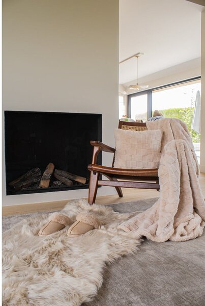 Coperta marrone in micropile 150x200 cm Rava – Tiseco Home Studio