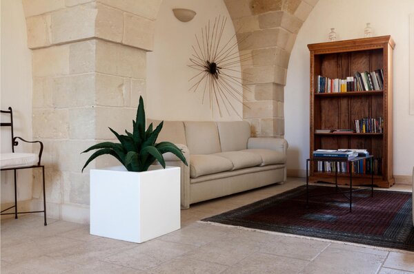Porta vaso in polietilene MODELLO ELLENICO liscio Dimensioni 25 x25xh 25 cm uso interno esterno colore Bianco