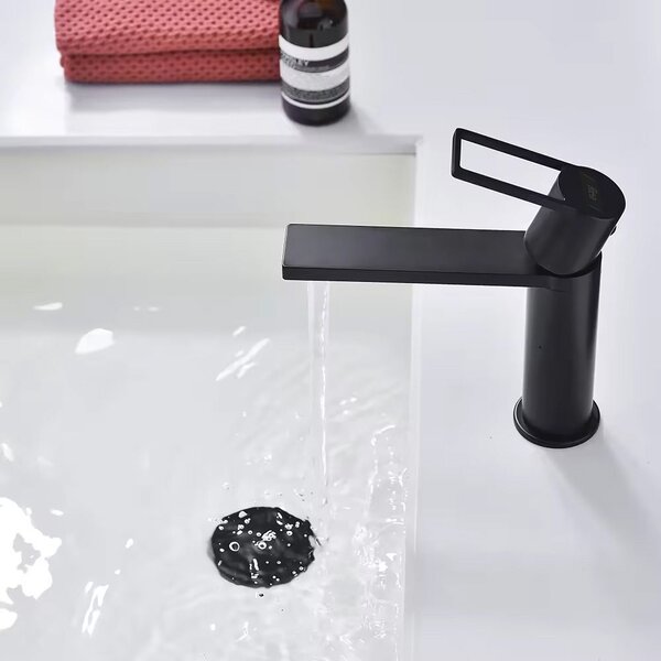 Rubinetto da lavabo Rea Flip Black low