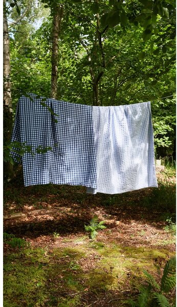 Biancheria da letto in crêpe bianca e blu scuro per letto singolo 140x200 cm Bæk&Bølge - JUNA