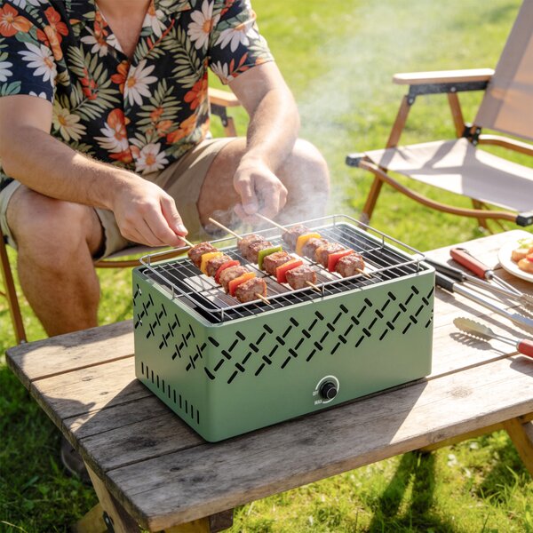 Outsunny Barbecue Portatile a Carbone con Ventilatore Integrato per Esterni, Verde Chiaro | Aosom Italy