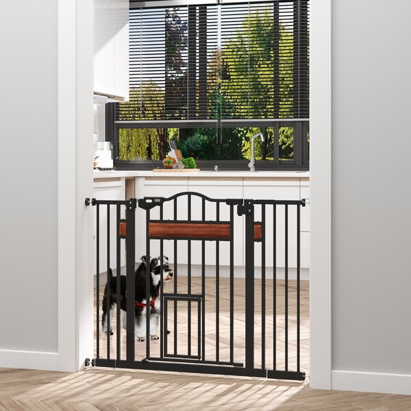 PawHut Cancelletto per Cani di Taglia Media e Piccola con Chiusura Automatica, 74-105x76.2 cm, Nero | Aosom Italy