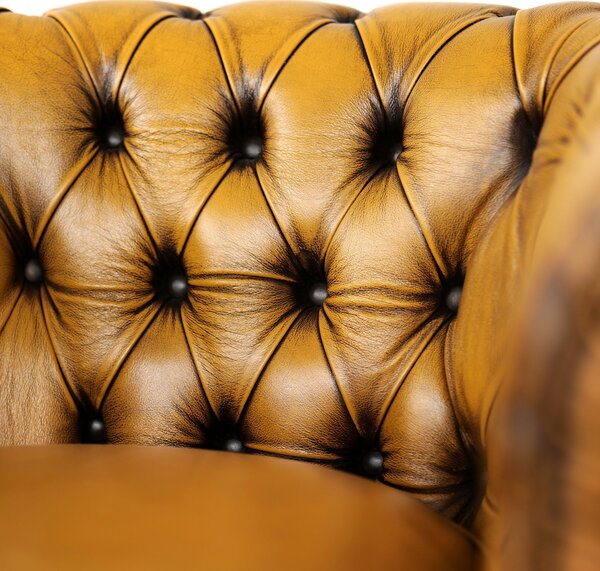 Poltrona Chesterfield Medium Pelle Primo Fiore Giallo Old America - Design Iconico