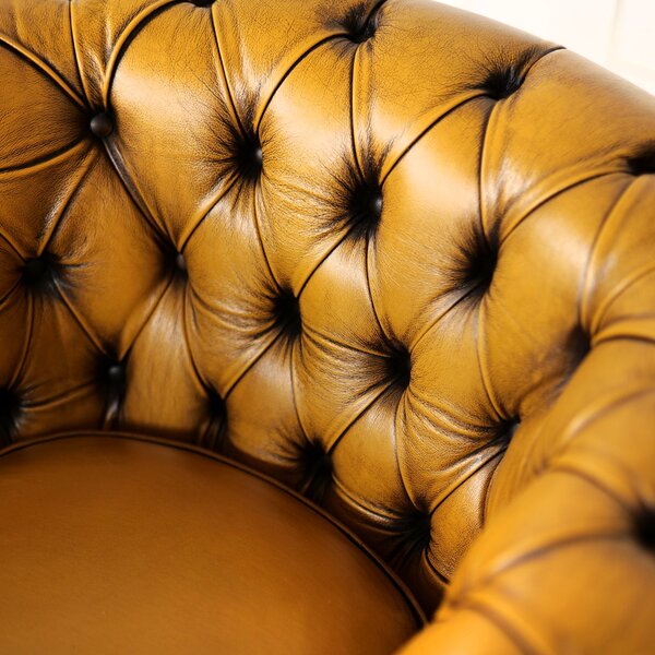 Poltrona Chesterfield Medium Pelle Primo Fiore Giallo Old America - Design Iconico