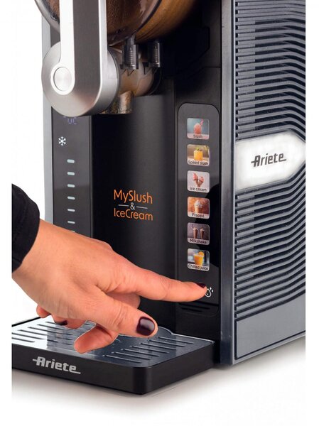 Ariete Macchina per Gelato Gelatiera Capacit Serbatoio 2,6 Litri Potenza 200 Watt Macchina per granite, gelati e frozen drink colore Nero/Acciaio 