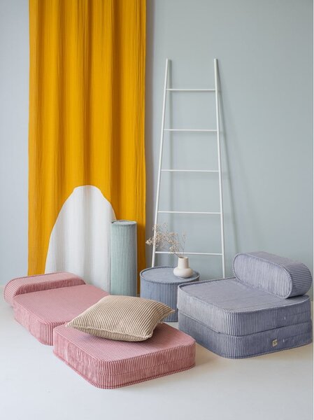 Poltrona per bambini blu con rivestimento in velluto a coste Flip – Wigiwama