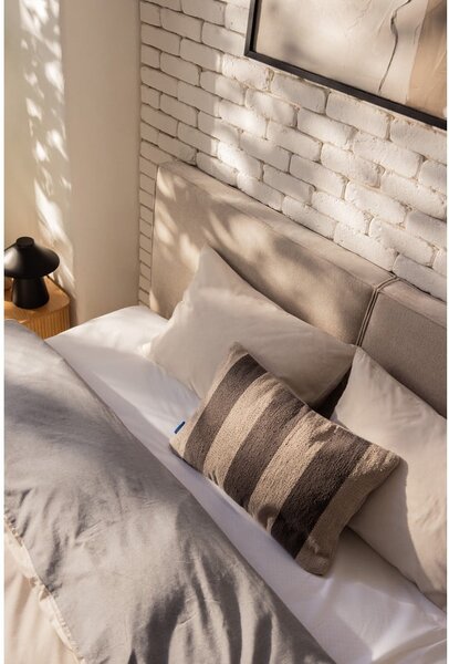 Letto matrimoniale imbottito beige con contenitore con rete inclusa 160x200 cm Thessa Bold – Bonami Selection