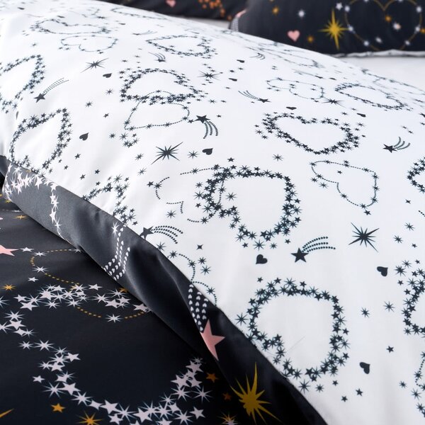 Biancheria da letto bianca e nera per letto matrimoniale 200x200 cm Cosmic Hearts and Stars - Catherine Lansfield