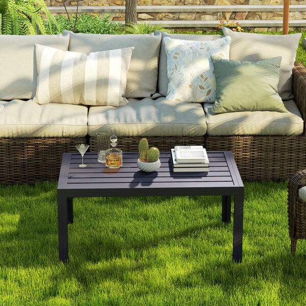 Outsunny Tavolo basso da giardino tavolo d'appoggio da patio rettangolare, struttura in acciaio, piano a doghe, 101,5 x 61 x 46 cm, grigio | Aosom Italy
