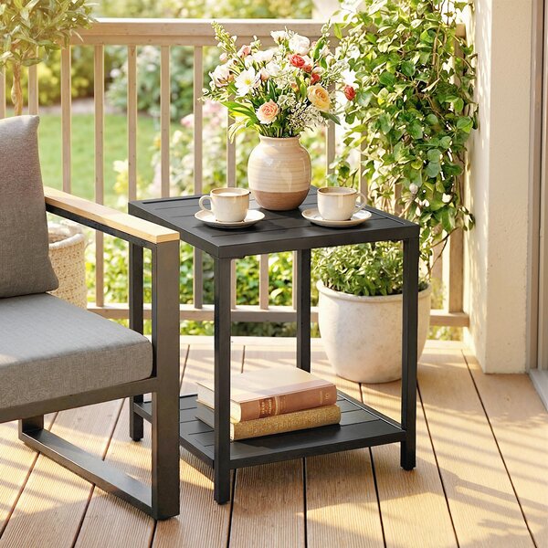 Outsunny Tavolino 45 x 45 cm resistente alle intemperie tavolo da giardino con design a doghe ripiano piedi regolabili 30kg portata | Aosom Italy