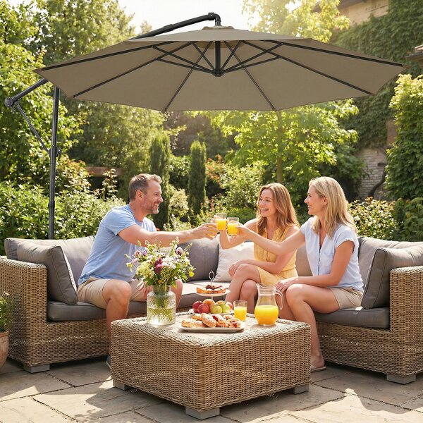 Outsunny Ombrellone decentrato rotondo 3 m, ombrellone da giardino inclinabile con copertura protettiva, poliestere protezione UV UPF50+, kaki | Aosom Italy