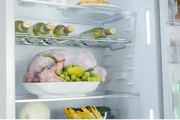 Franke Frigorifero da Incasso Combinato Capacit 400 Litri Classe energetica E Raffreddamento EasyFrost colore Bianco - 118.0629.526 FCB 400 V NE E